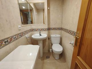 Piso en venta en La Carihuela en Torremolinos