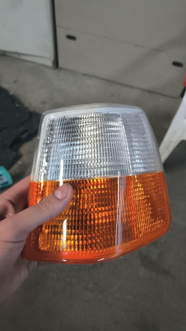 Intermitente Izquierdo Volvo 940