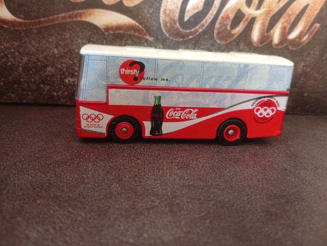 Miniatura de ônibus Coca-Cola