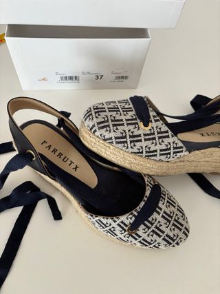 Cuñas Farrutx beige y azul