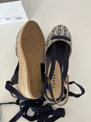 Cuñas Farrutx beige y azul