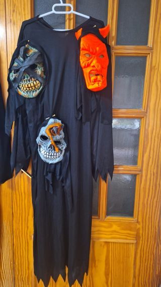 Disfraz Halloween  con mascaras adicionales.
