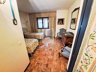 Piso en venta en Plaza España - Villa Pilar - Reyes Católicos - Vadillos en Burgos