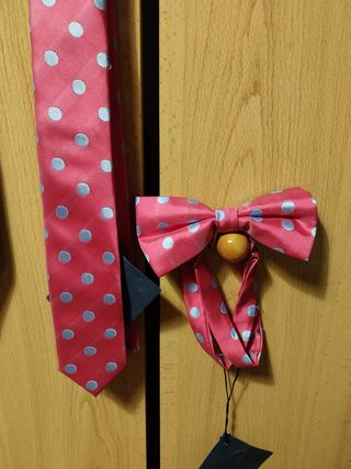 Lote corbatas y pajarita