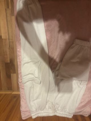 Pantalones chándal Zara blancos