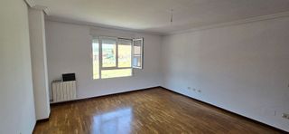 Piso en venta en Villaquilambre