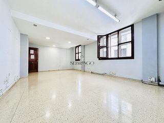 Oficina en venta en Puerto Chico en Santander