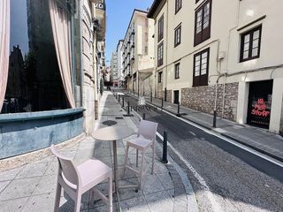 Oficina en venta en Puerto Chico en Santander