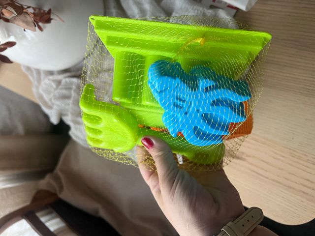 Juguetes playa: cubos y pala