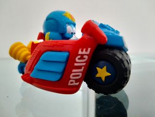 Base Policia + Moto SuperZings