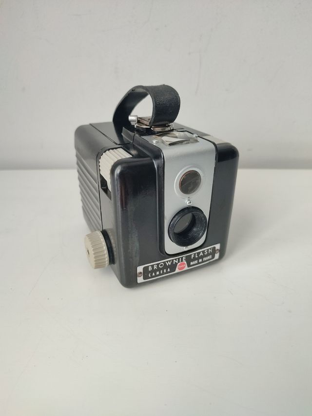 Cámara Brownie Flash Antigua