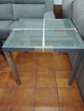 Mesa de jardín moderna - cristal y metal