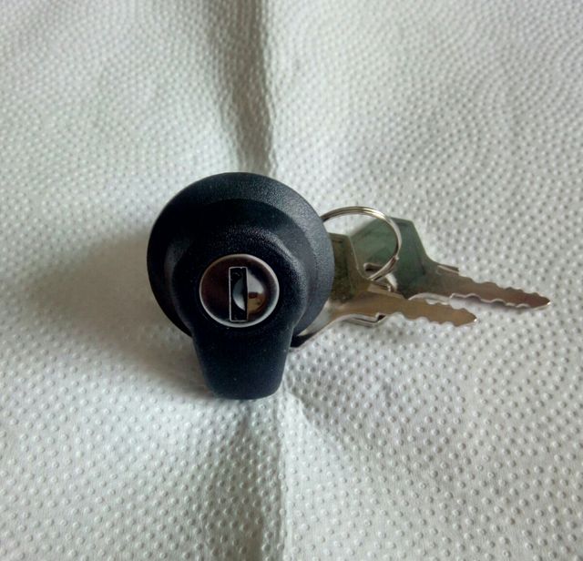 Cerradura maletero renault 9  14 18