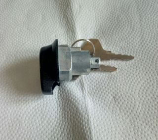 Cerradura maletero renault 9  14 18