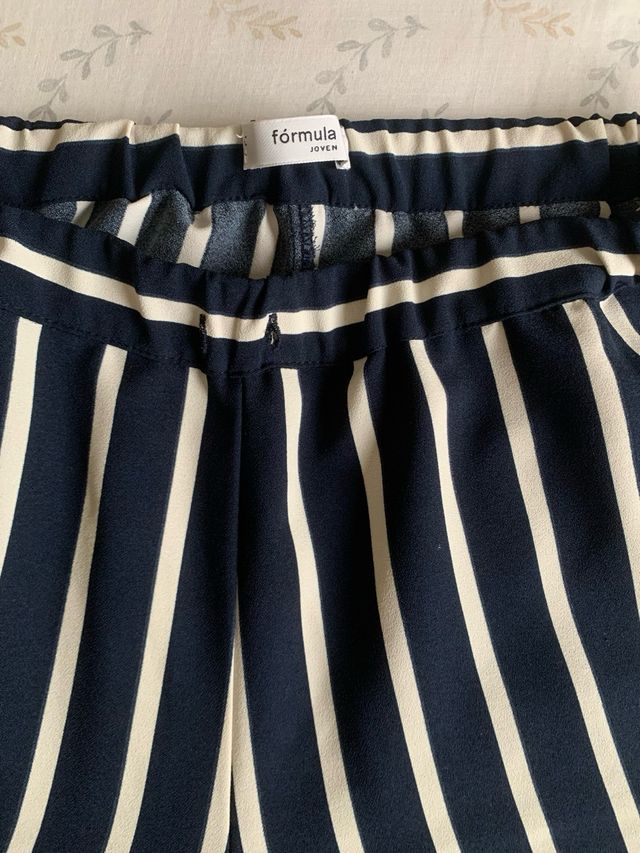 pantalones  rayas azul-blanco.