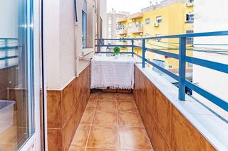 Piso en venta en San Luis en Almería
