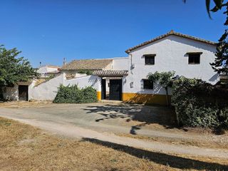 Cortijo en venta en Archidona