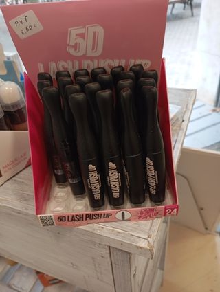 24h Maquillaje - expositores