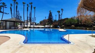 Piso en venta en Torrequebrada en Benalmádena