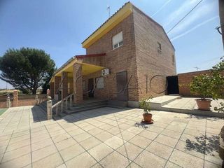 Chalet en venta en Yuncos