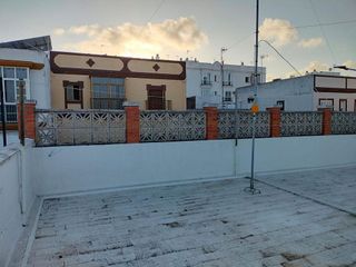 Chalet en venta en Núcleo Urbano en Chiclana de la Frontera