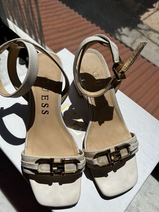 Sandalias GUESS blancas, n. 37