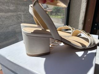 Sandalias GUESS blancas, n. 37