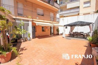 Piso en venta en Centre - Eixample – Can Llobet – Can Serra en Barbera del Vallès
