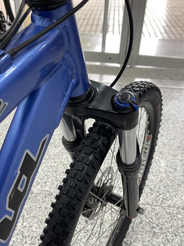 BICICLETA CINDER CONE KONA ALUMINIO AZUL 26"