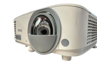 PROYECTOR BENQ MX808ST BLANCO + CABLES