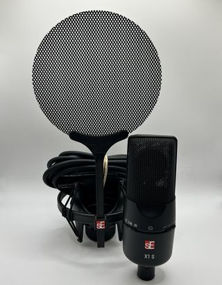 MICROFONO DE CONDENSADOR SE ELECTRONICS X1S CON CABLE
