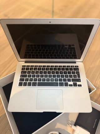 MacBook Air 13" Plata - i5 1.8GHz