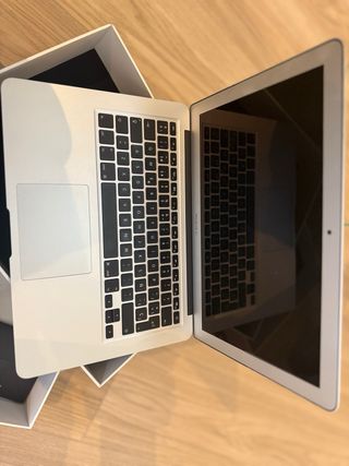 MacBook Air 13" Plata - i5 1.8GHz