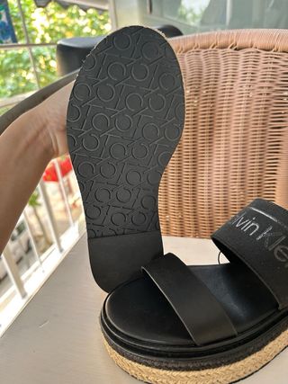 Sandalias Calvin Klein negras