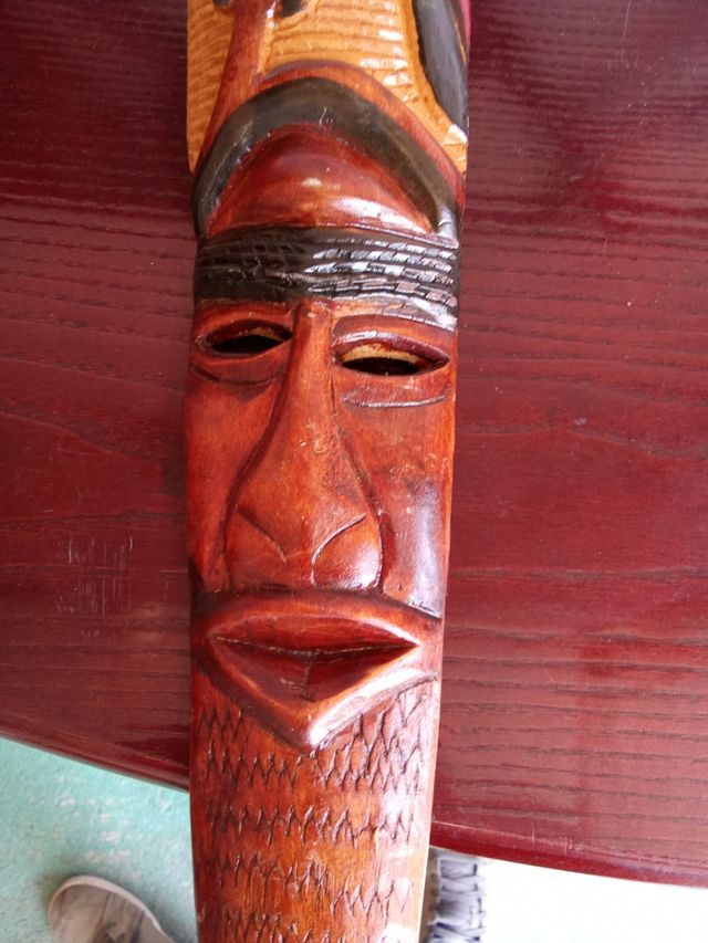 Máscara mejicana tallada a mano