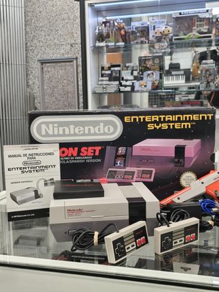 CONSOLA NINTENDO NES PACK + 2 MANDOS +CAJA + MANUALES