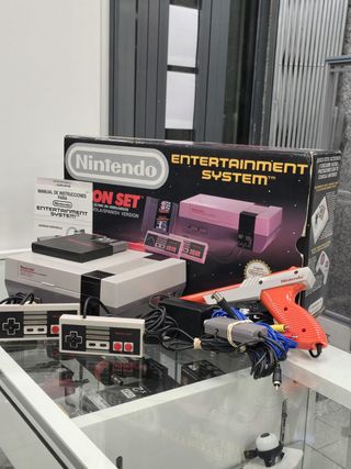 CONSOLA NINTENDO NES PACK + 2 MANDOS +CAJA + MANUALES