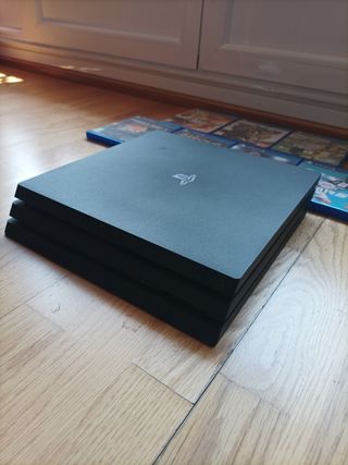 PS4 Pro (PlayStation 4 Pro) + 1 mando + 7 juegos