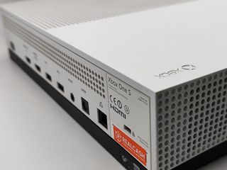 CONSOLA XBOX ONE S 500GB + CABLES