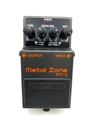 PEDAL MULTIEFECTOS GUITARRA BOSS METAL ZONE MT-2 + CAJA + CARGADOR