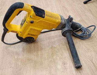 MARTILLO DEMOLEDOR DEWALT D25830 1150W