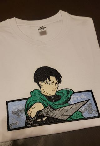Maglietta Attack on Titan ricamata
