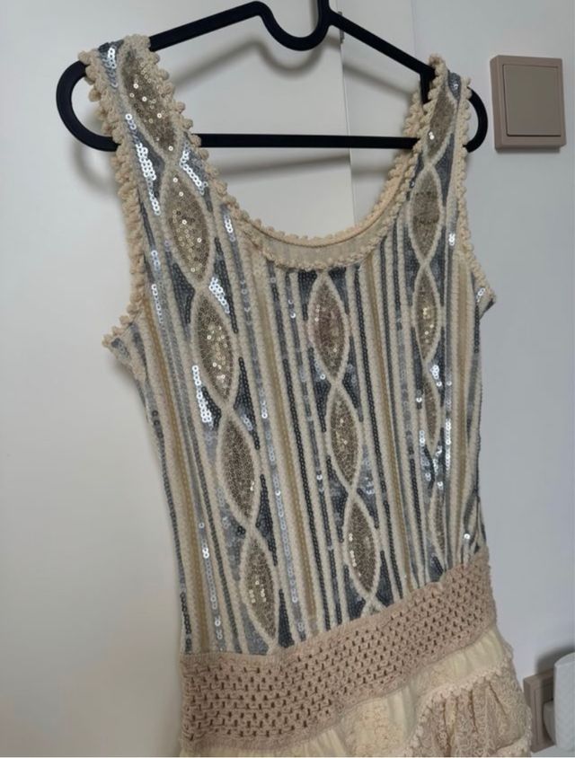Vestido lentejuelas beige y plata