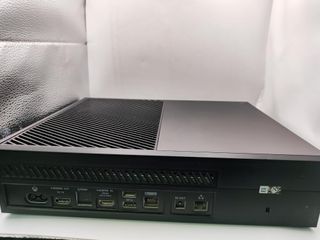 CONSOLA XBOX ONE 500GB NEGRO + CAJA