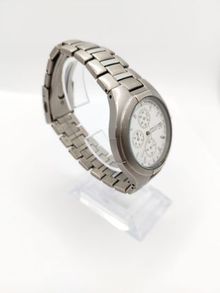 RELOJ CITIZEN TITANIUM 0510 ESFERA BLANCA CORREA METALICA