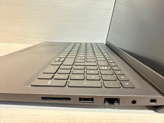 PORTATIL DELL VOSTRO 3520 CORE I7-1255U, 16 GB, 512 GB SSD + CARGADOR