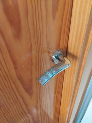 Puerta madera maciza con premarco