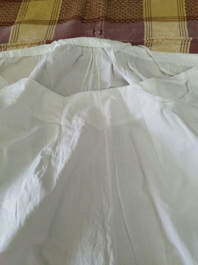 Pantalones antiguos encaje blanco