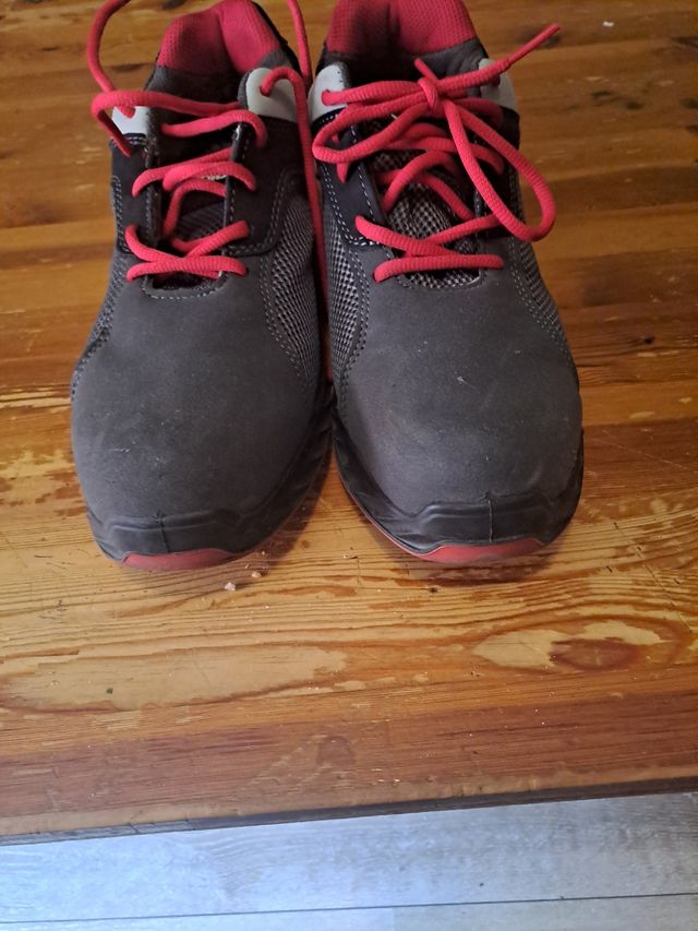 Zapatos seguridad - negros y rojos