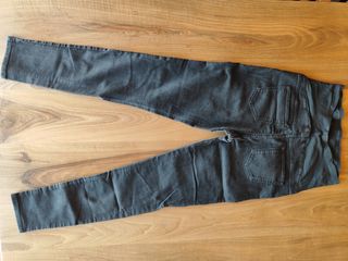 Vaqueros premamá negros